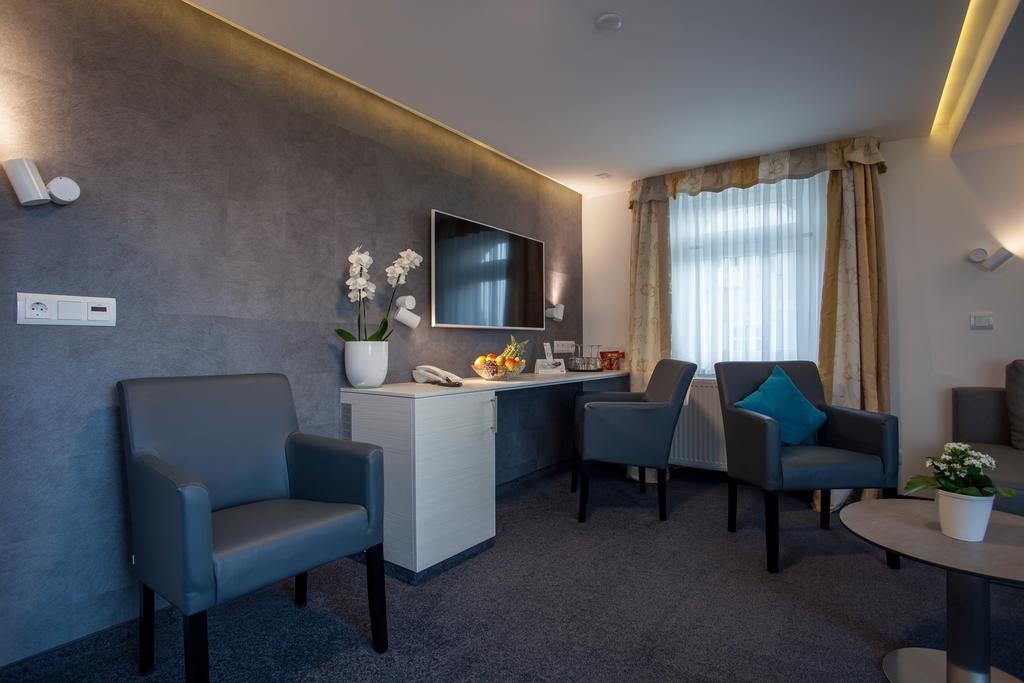 Ebner - Boutique-Hotel & Konditorei Ліндау Екстер'єр фото