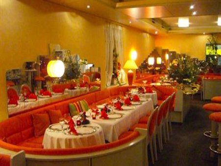Ebner - Boutique-Hotel & Konditorei Ліндау Ресторан фото